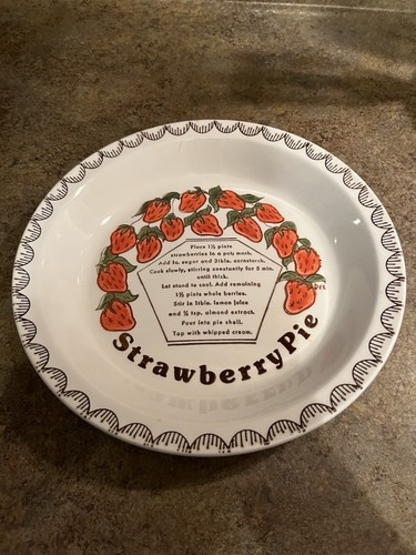Vintage strawberry pie - pie, plate