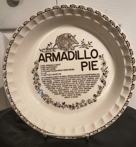 Vintage armadillo pie royal - armadillo,